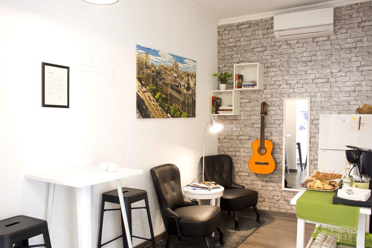 Hostal Guestped มาดริด ภายนอก รูปภาพ